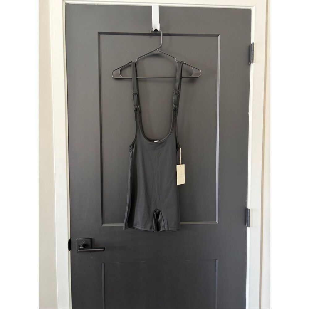 NWT Zasuwa Black Active Romper Adjustable Straps Sportswear Sculpted Fit Size S